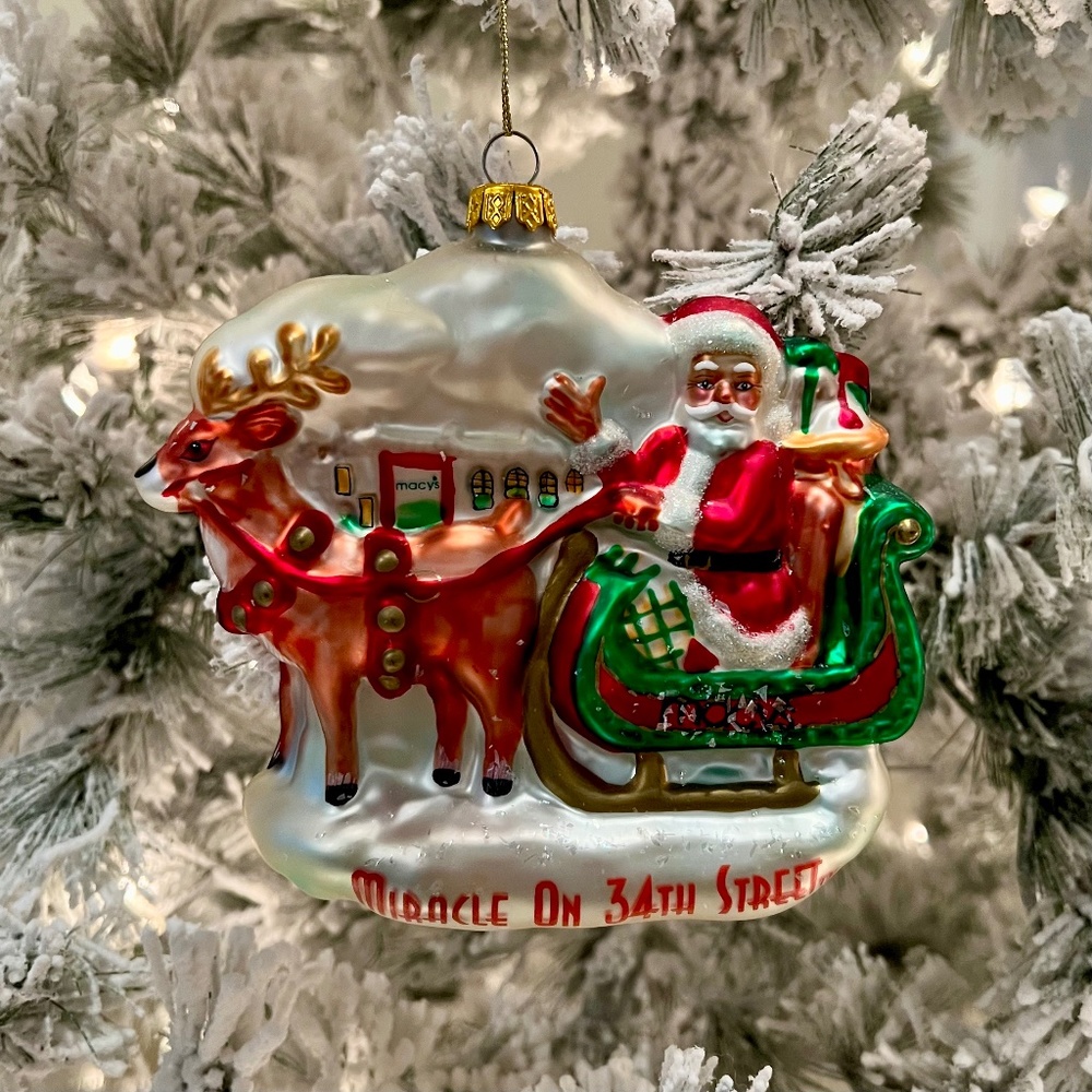 🎄Macy's Miracle on 34th Street Collectible Ornament🎄